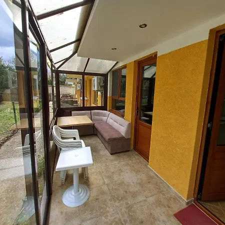 Lovely Nest With Glass Veranda דירה גולדן סנדס