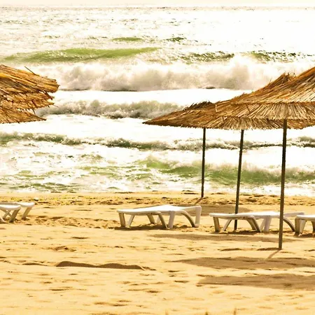 דירה Lovely Nest With Glass Veranda