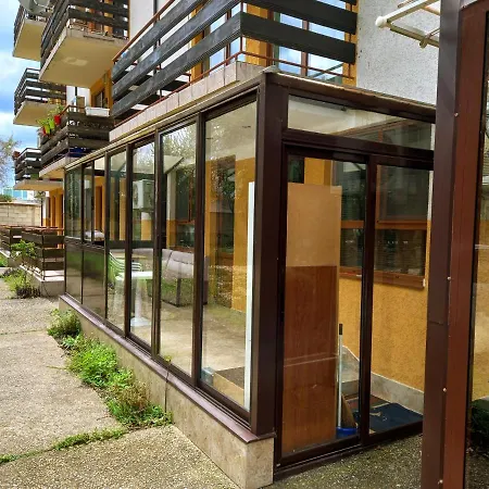 Lovely Nest With Glass Veranda Zlate písky