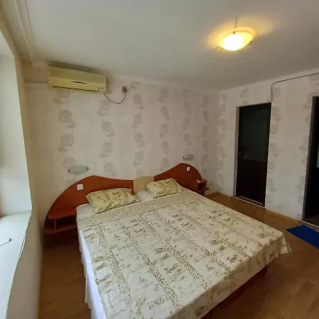 Lovely Nest With Glass Veranda Apartmán *